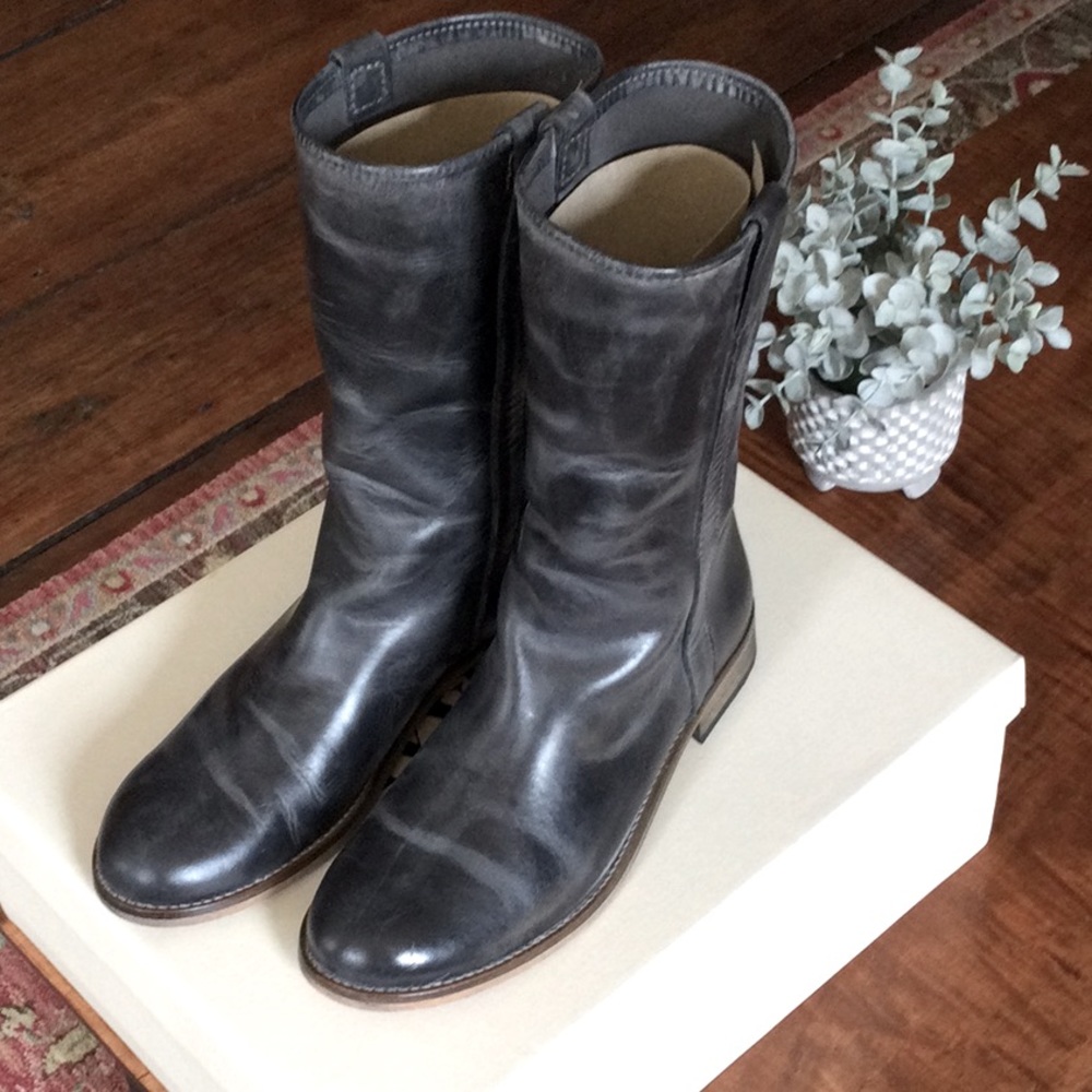 New in box Ivylee Copenhagen Simone mid-calf boots gray 7.5 leather 10” shaft